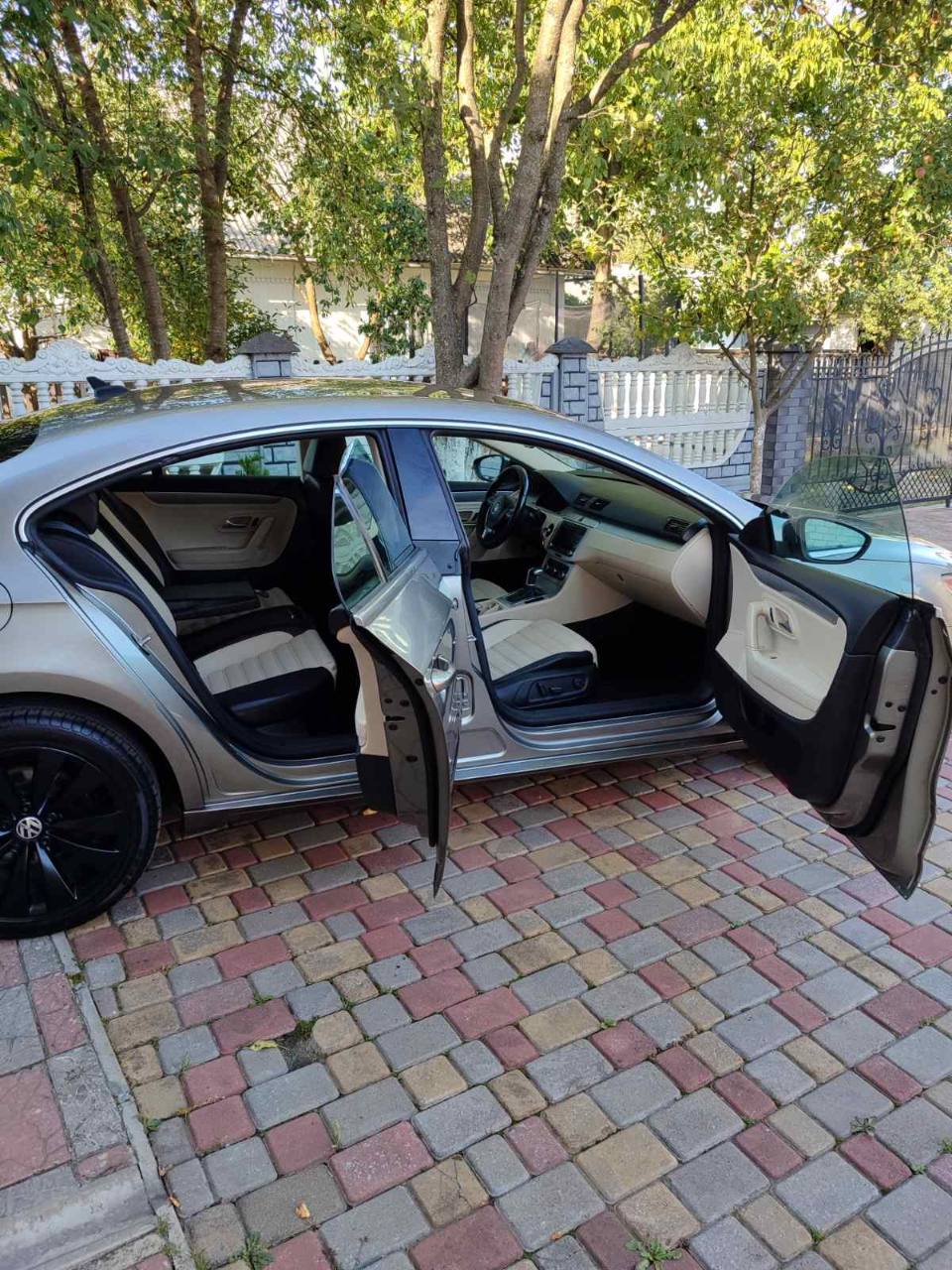 Volkswagen Passat CC - фото 23