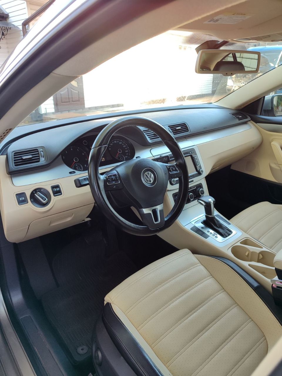 Volkswagen Passat CC - фото 10