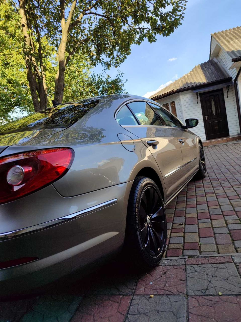 Volkswagen Passat CC - фото 9