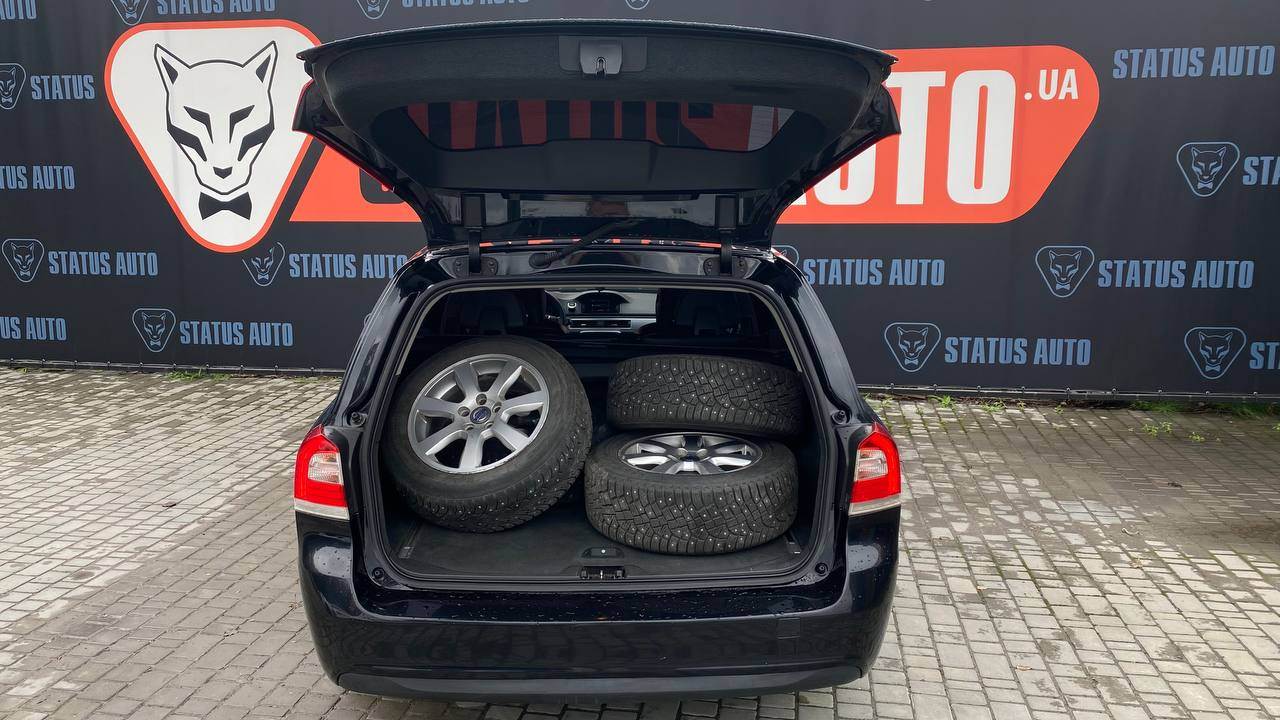Volvo V70 - фото 11