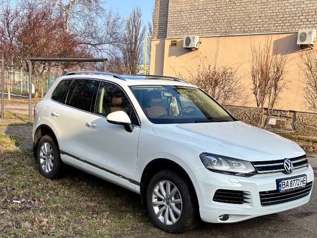 Volkswagen Touareg - фото 5