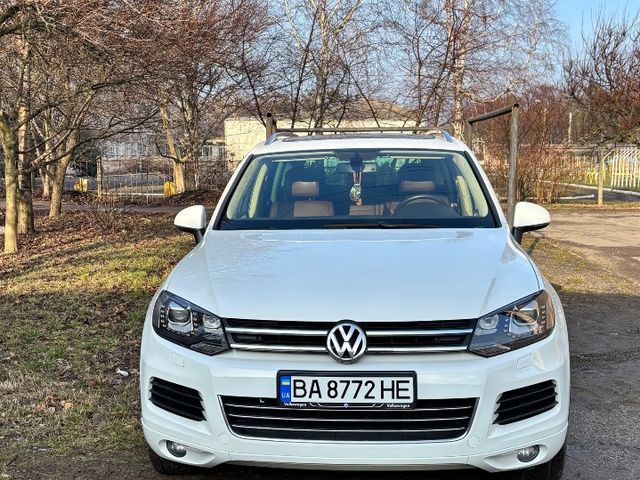 Volkswagen Touareg - фото 3