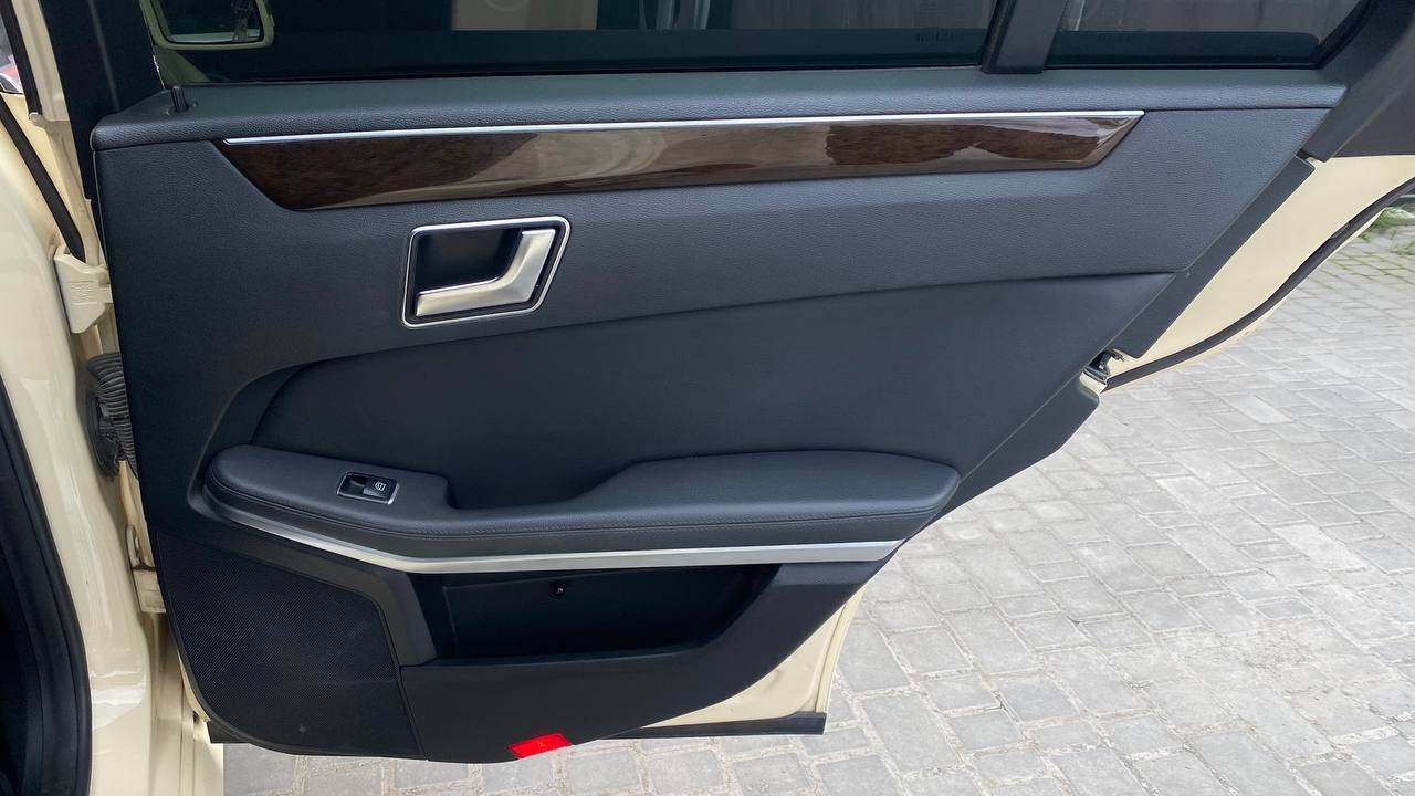 Mercedes-Benz E-Класс - фото 32