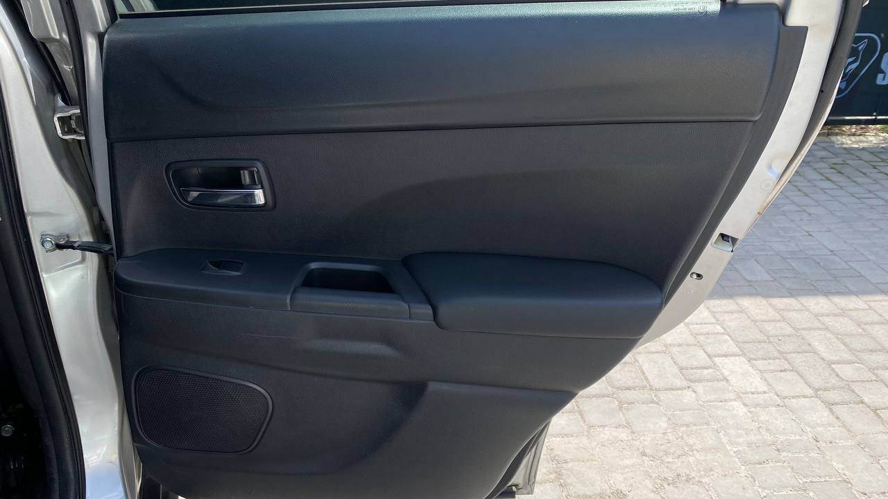 Mitsubishi Outlander Sport - фото 34