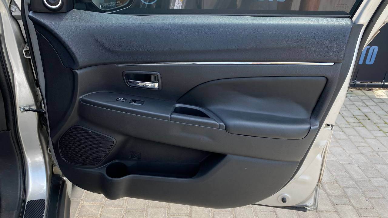 Mitsubishi Outlander Sport - фото 31