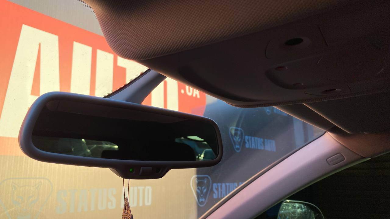 Audi A6 - фото 27