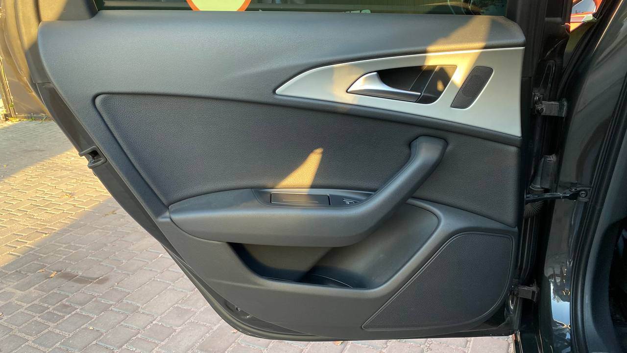 Audi A6 - фото 29