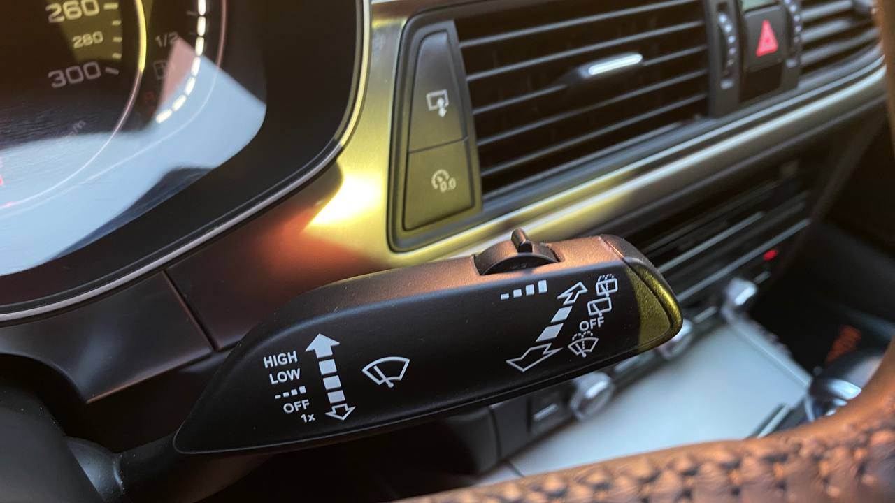 Audi A6 - фото 25