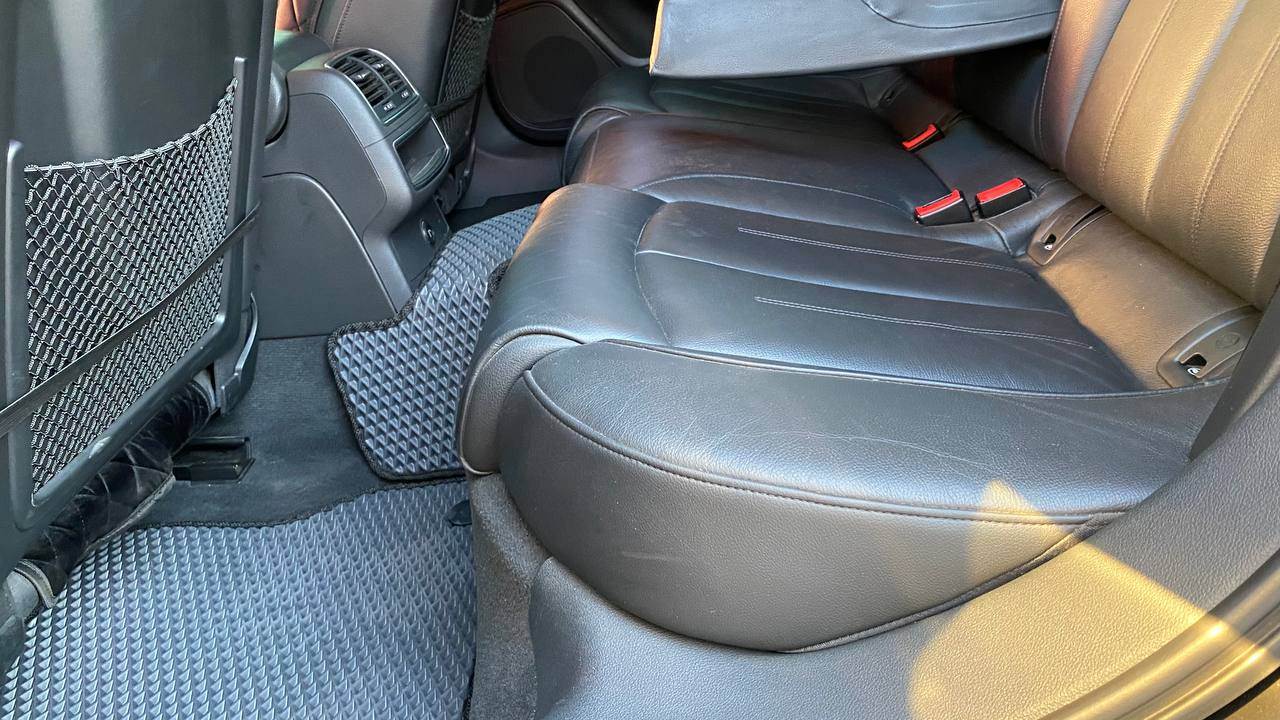 Audi A6 - фото 30