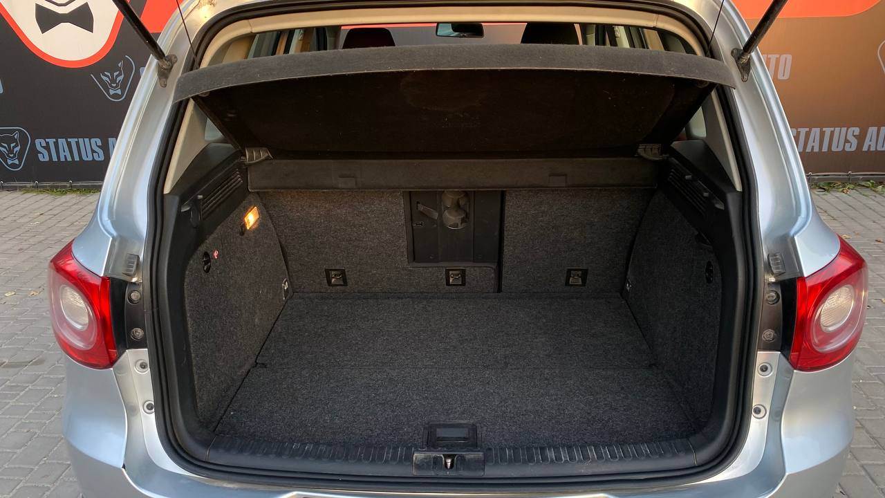 Volkswagen Tiguan - фото 12