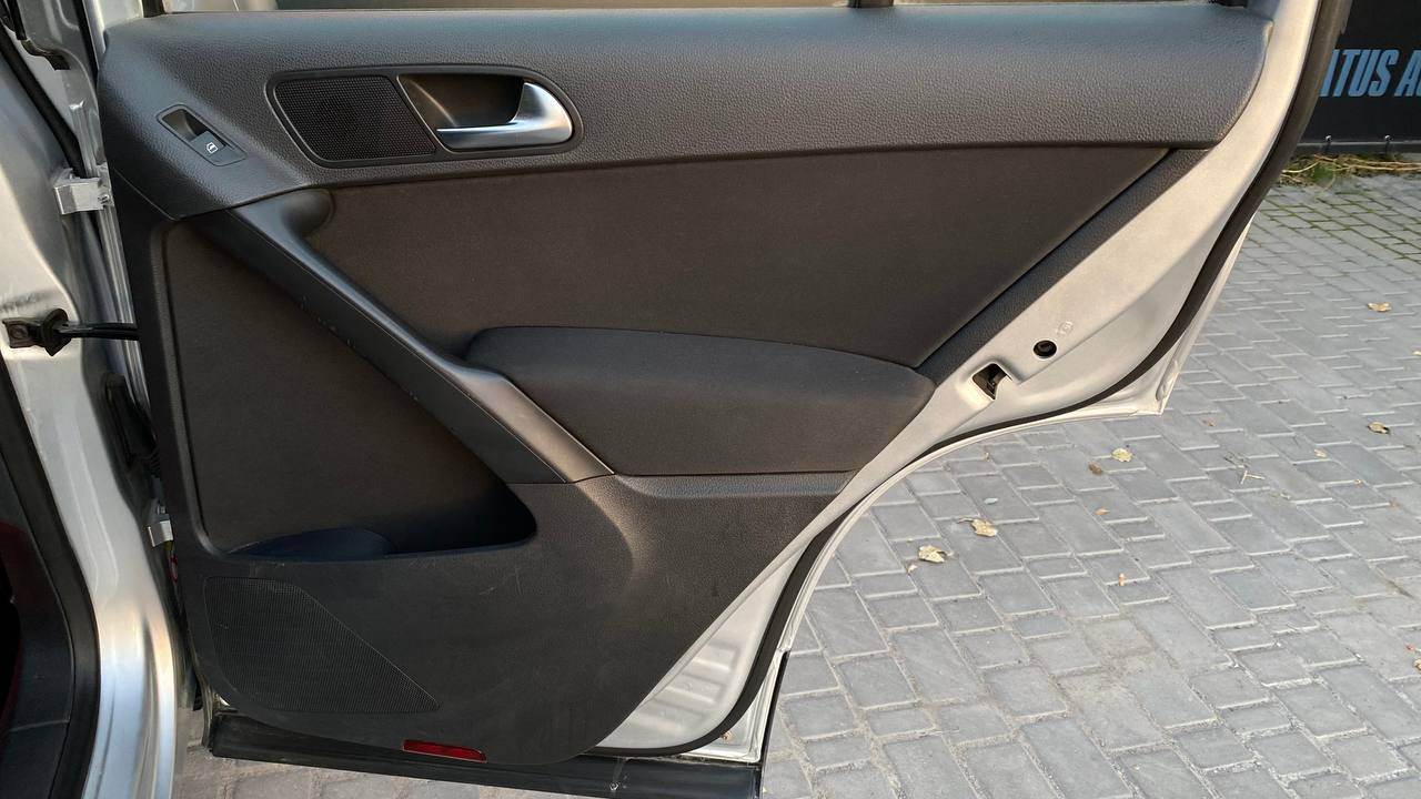 Volkswagen Tiguan - фото 34