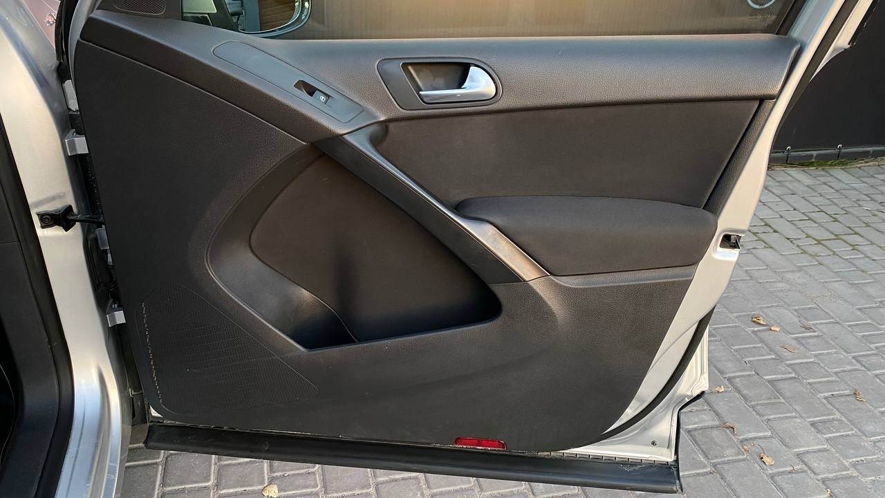 Volkswagen Tiguan - фото 36