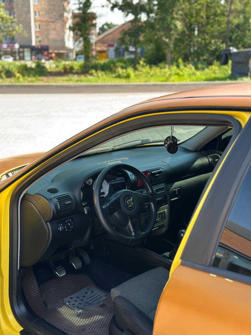 SEAT Leon - фото 17