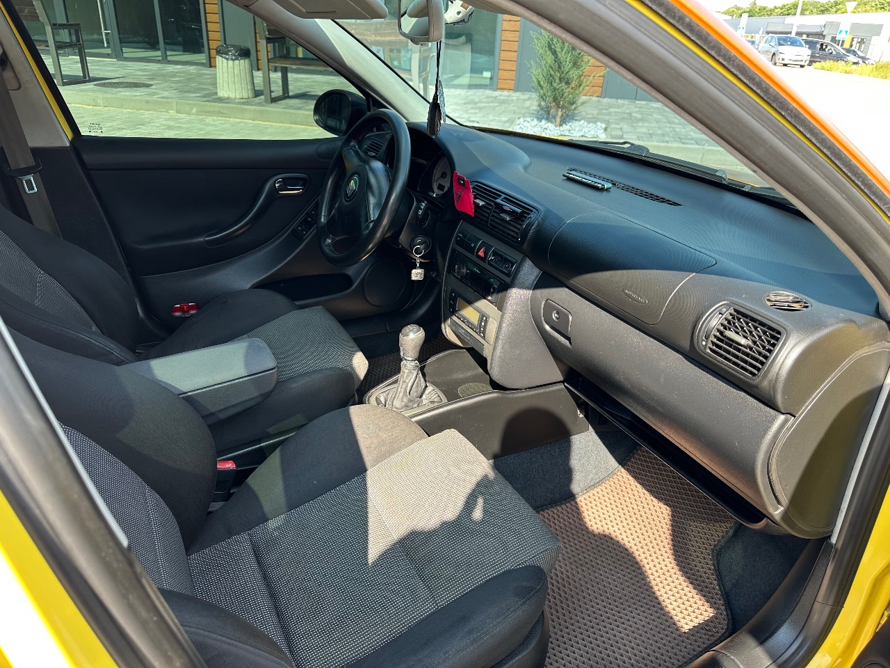 SEAT Leon - фото 6