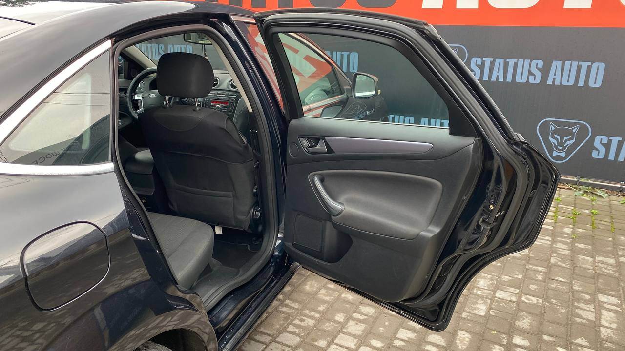 Ford Mondeo - фото 30