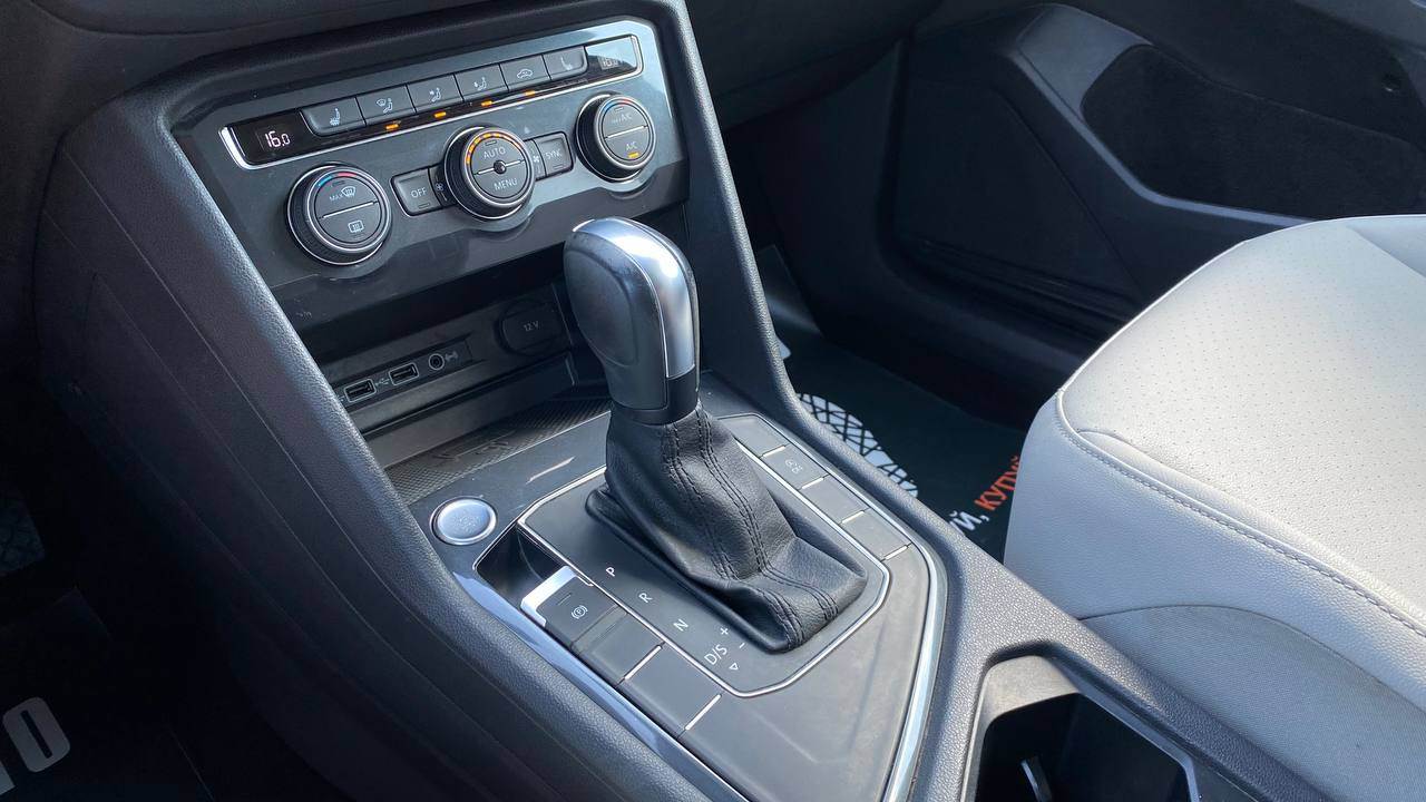 Volkswagen Tiguan - фото 21