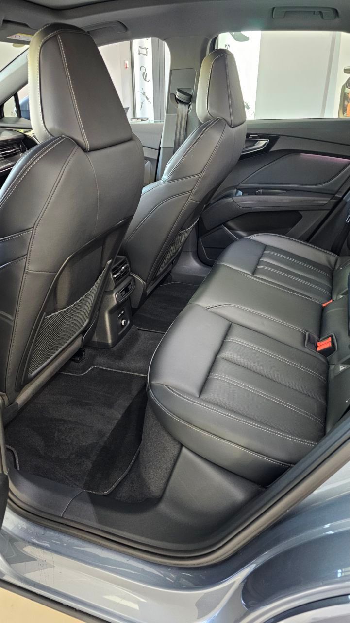 Audi Q4 e-tron - фото 11