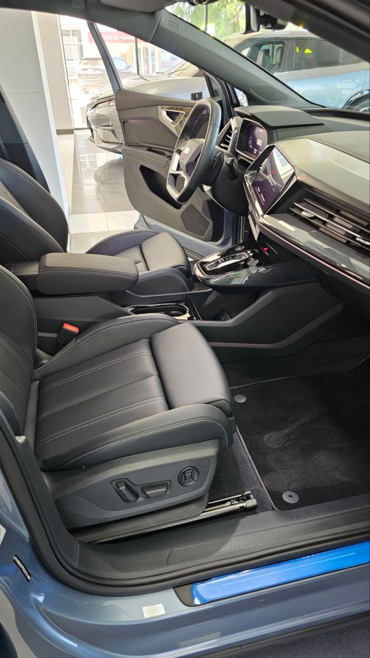 Audi Q4 e-tron - фото 14