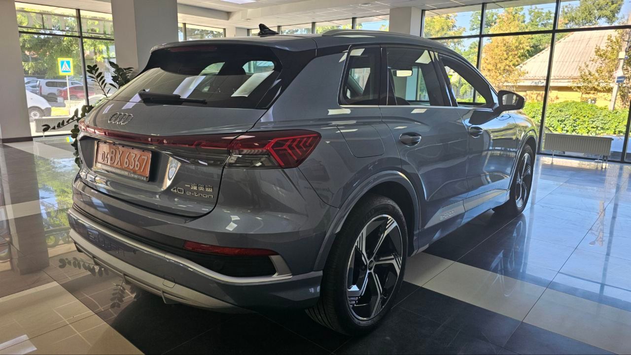 Audi Q4 e-tron - фото 5