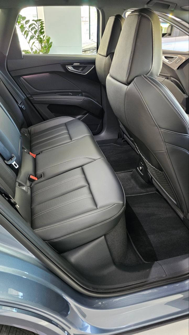 Audi Q4 e-tron - фото 13