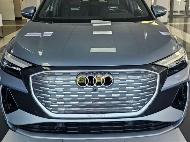 Audi Q4 e-tron - фото 2