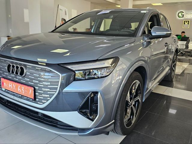 Audi Q4 e-tron - фото 1
