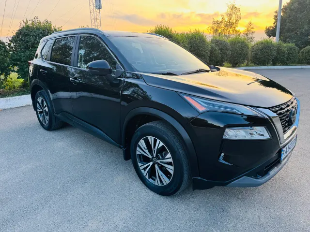 Nissan Rogue - фото 1