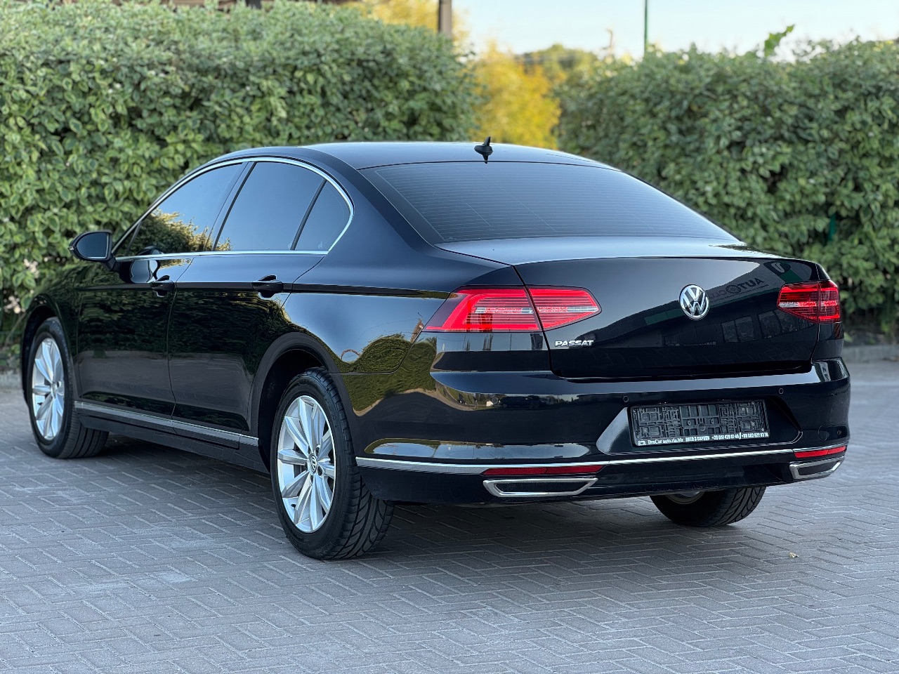 Volkswagen Passat - фото 11