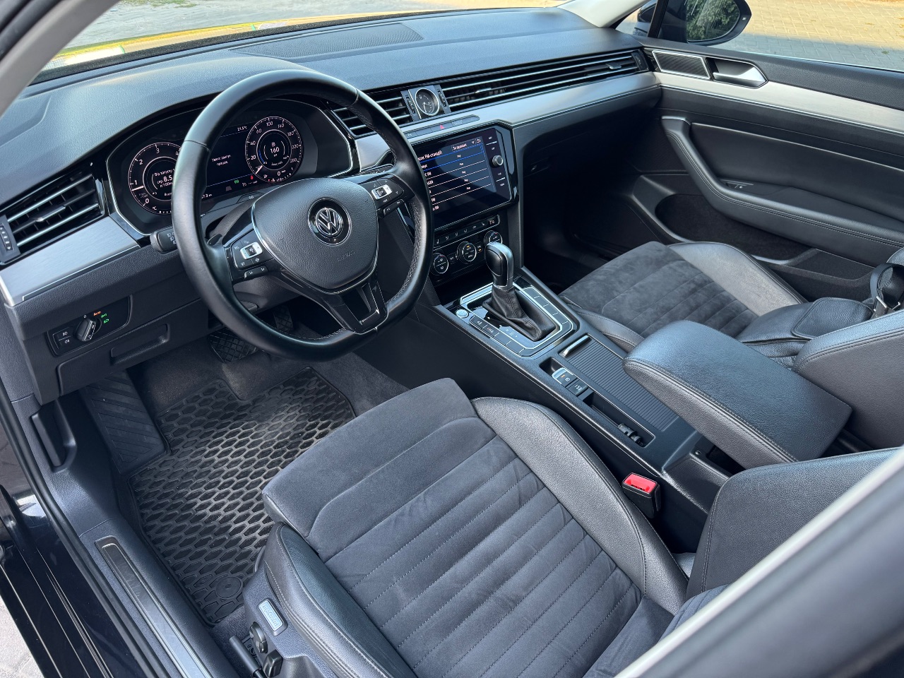 Volkswagen Passat - фото 26