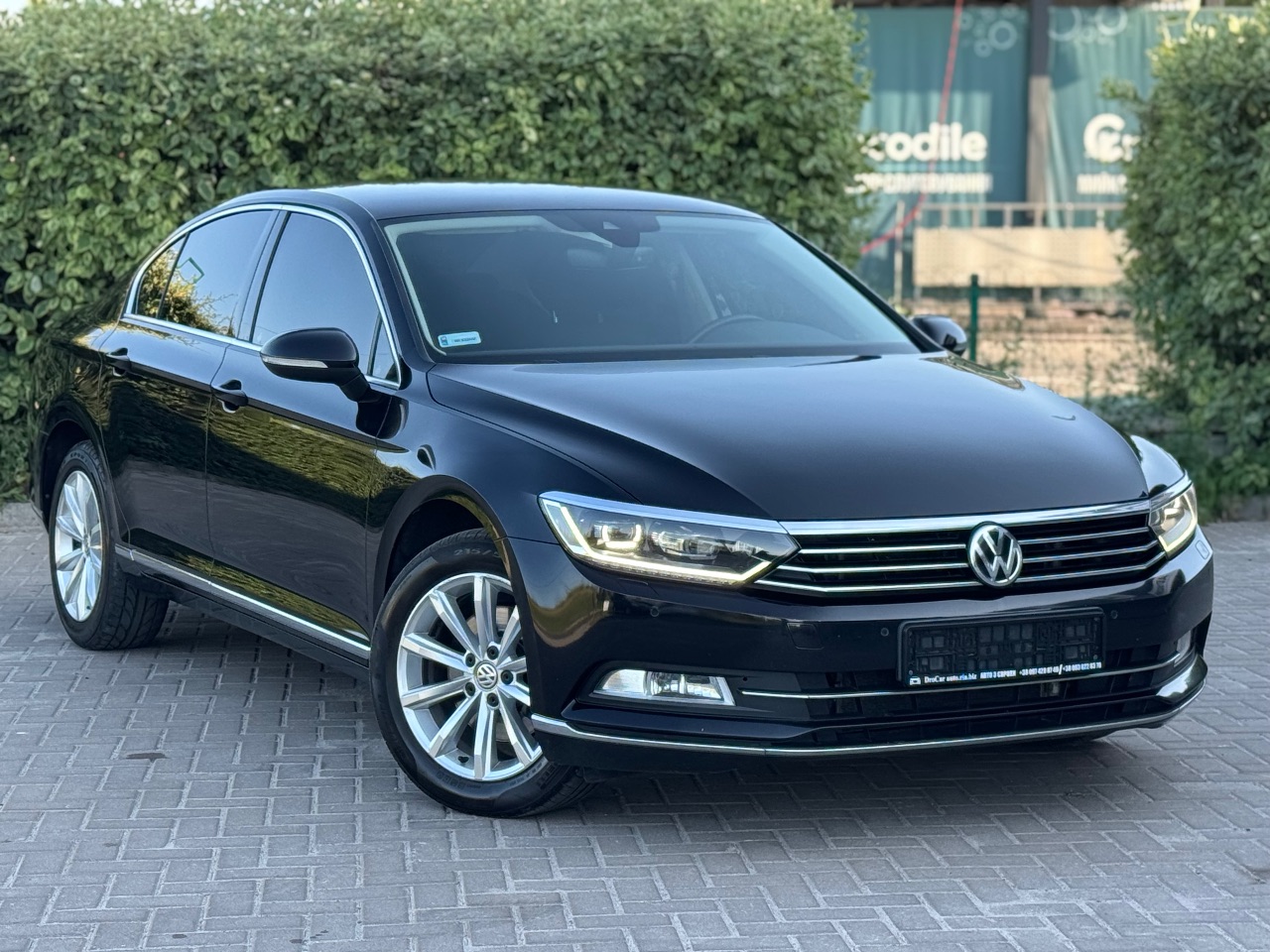 Volkswagen Passat - фото 3