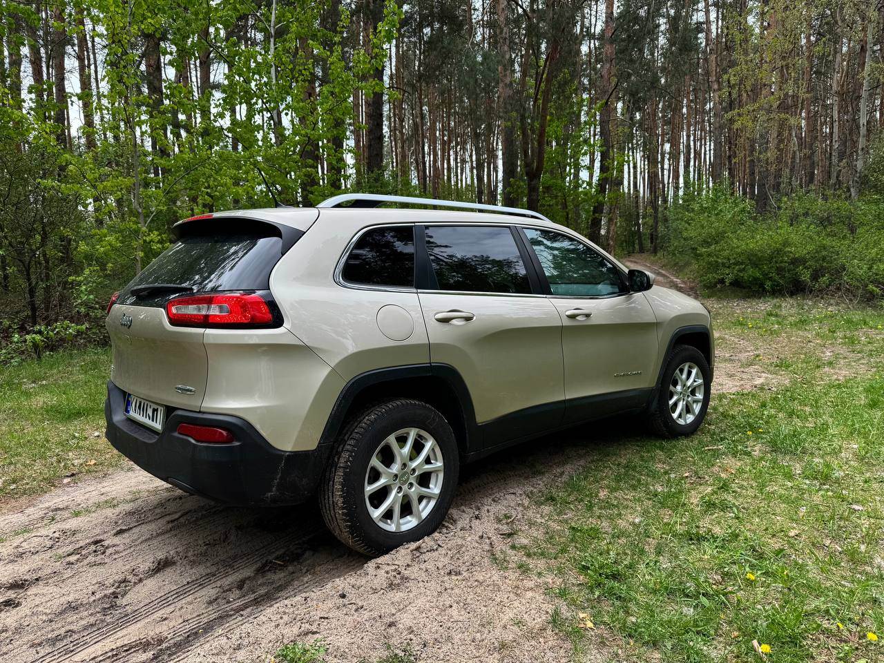 Jeep Cherokee - фото 11