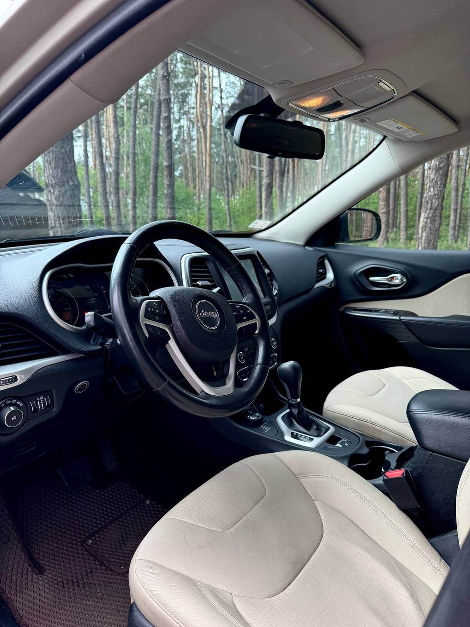 Jeep Cherokee - фото 7