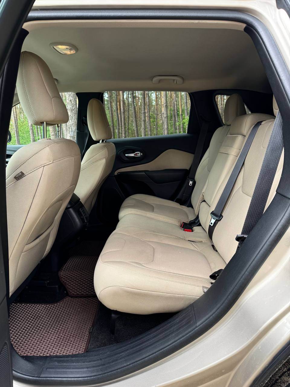 Jeep Cherokee - фото 10