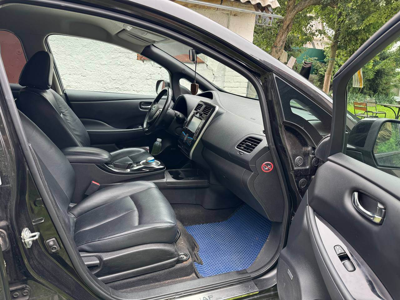 Nissan Leaf - фото 2