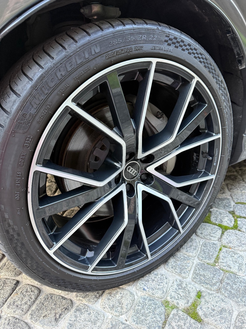 Audi Q7 - фото 17