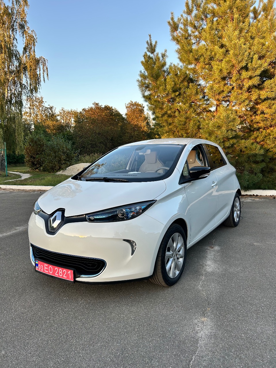 Renault ZOE - фото 1