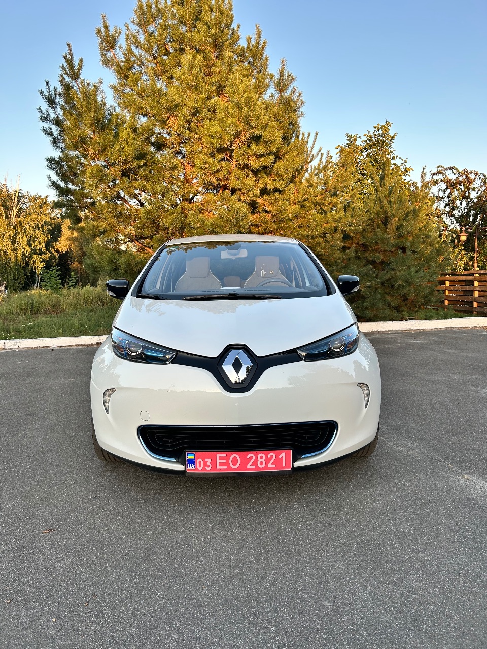 Renault ZOE - фото 8