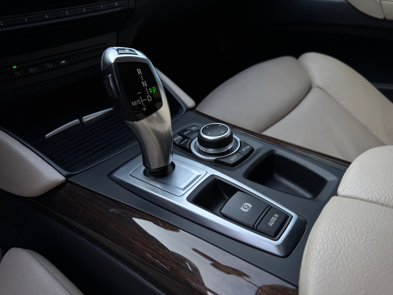 BMW X6 - фото 31