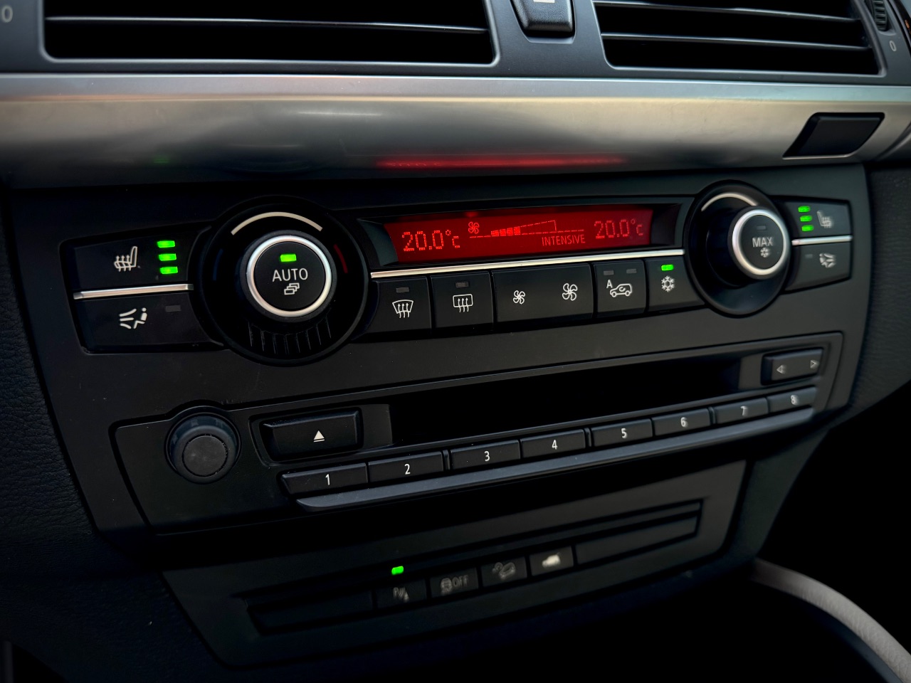 BMW X6 - фото 32