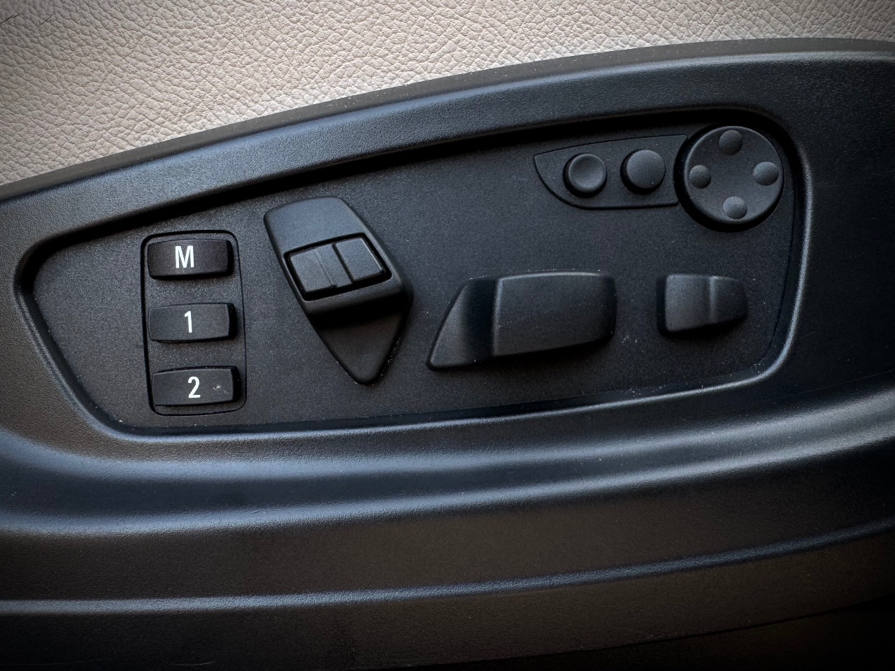 BMW X6 - фото 44