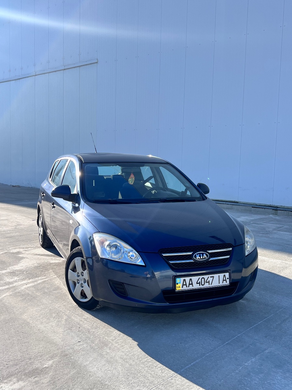 Kia Ceed - фото 1