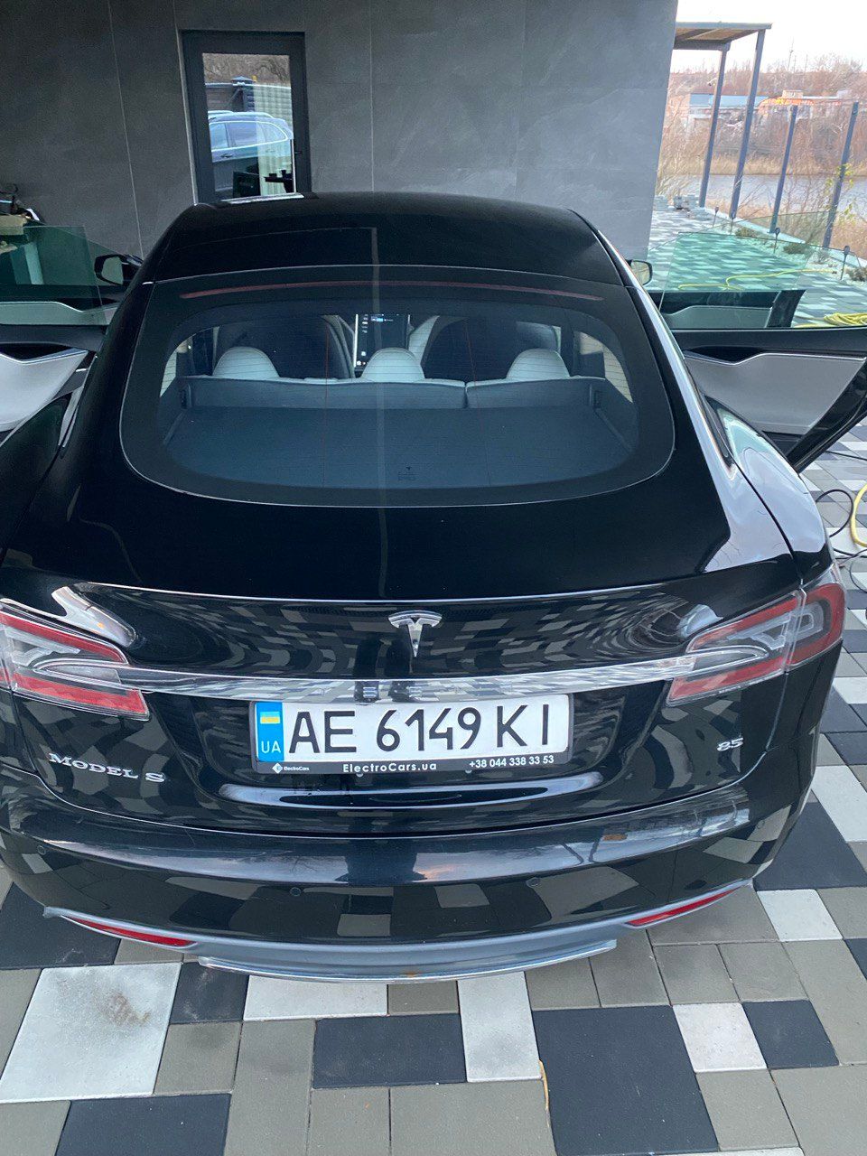 Tesla Model S - фото 10