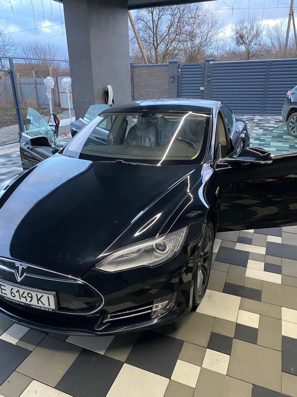 Tesla Model S - фото 22
