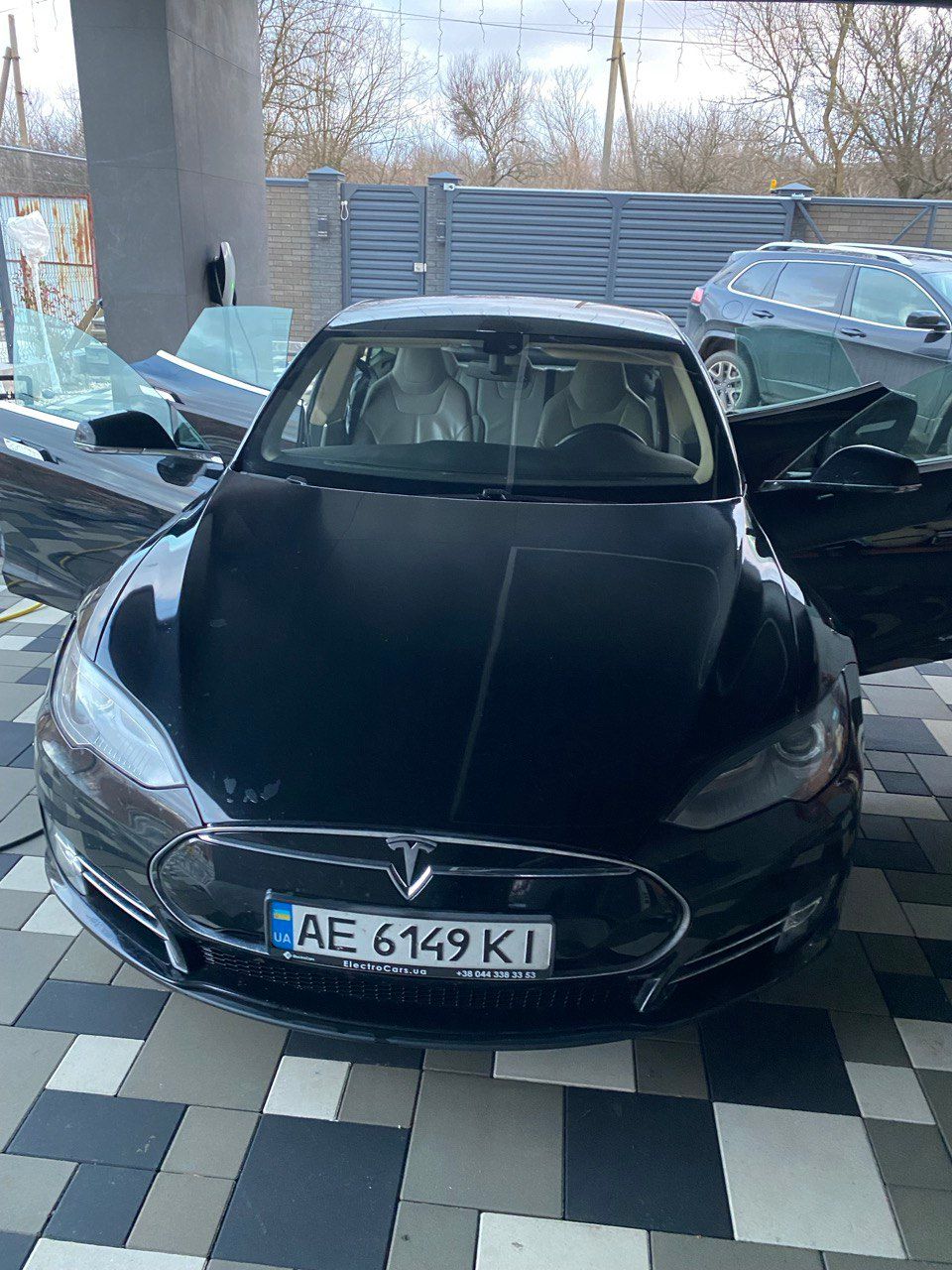 Tesla Model S - фото 3