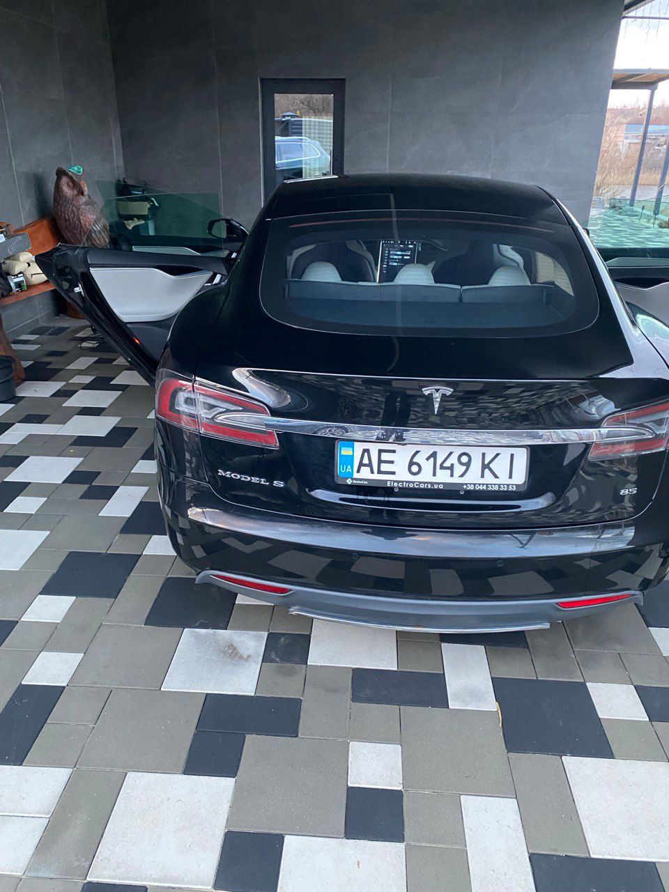 Tesla Model S - фото 6