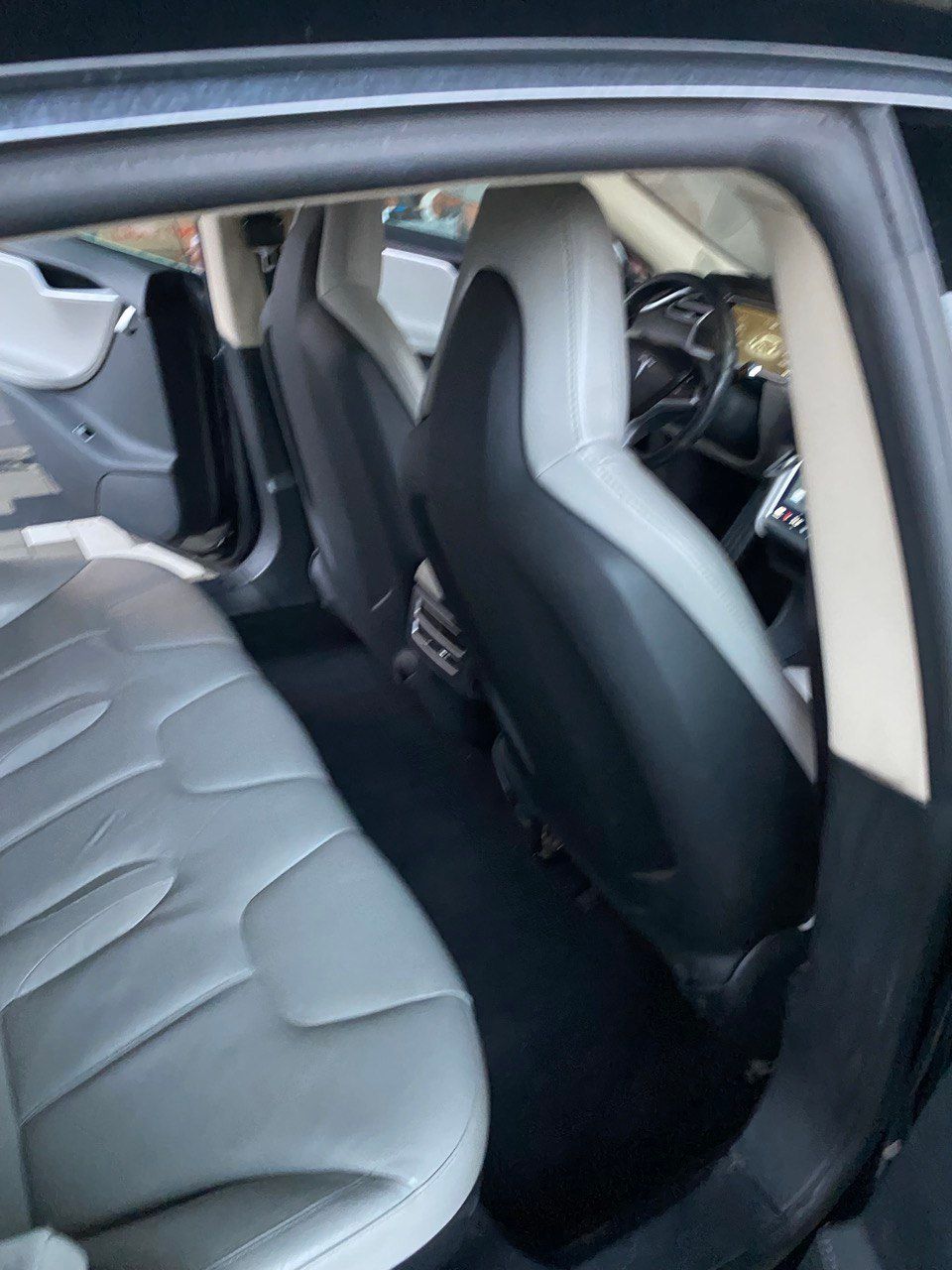 Tesla Model S - фото 17