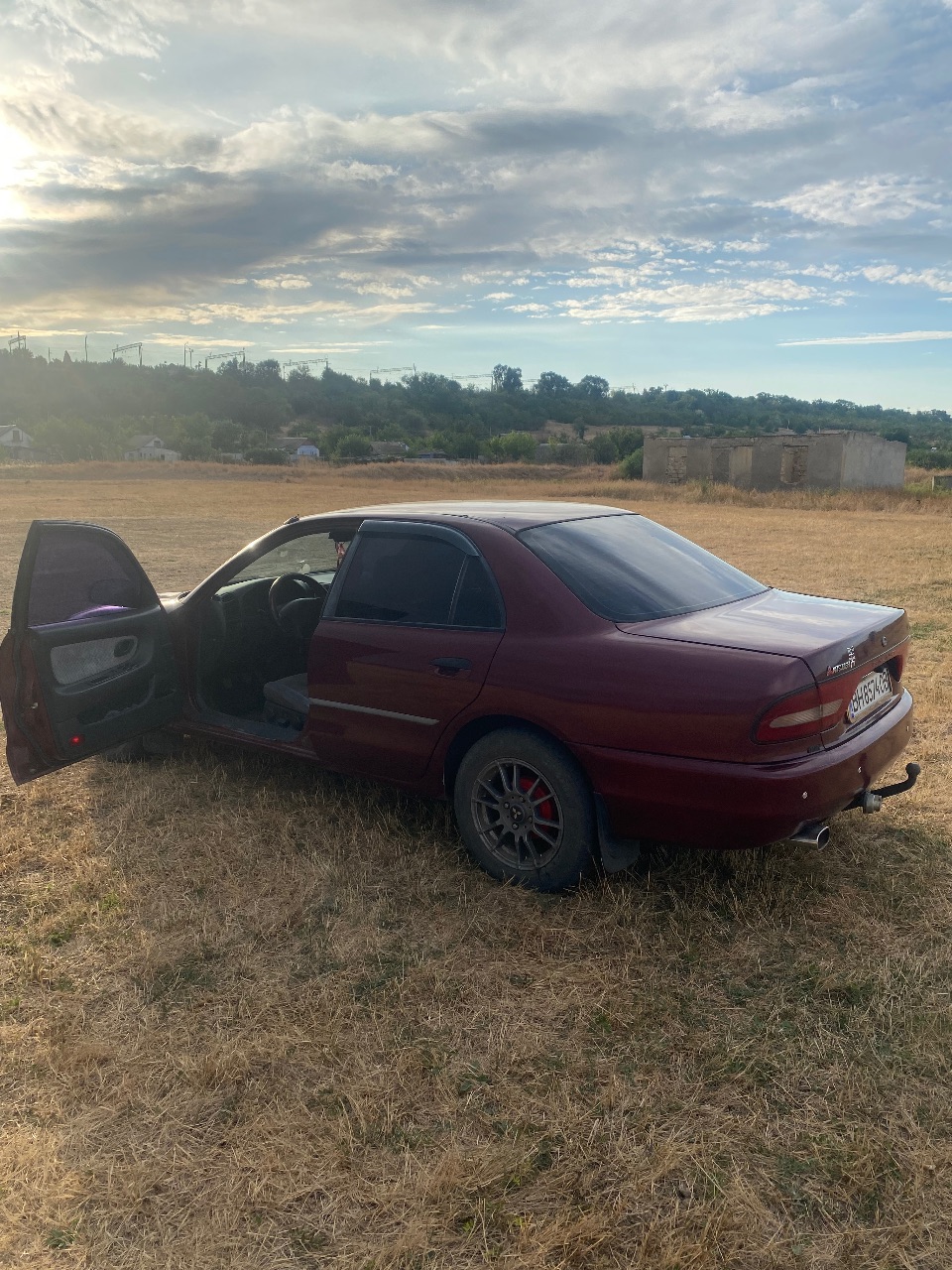 Mitsubishi Galant - фото 6