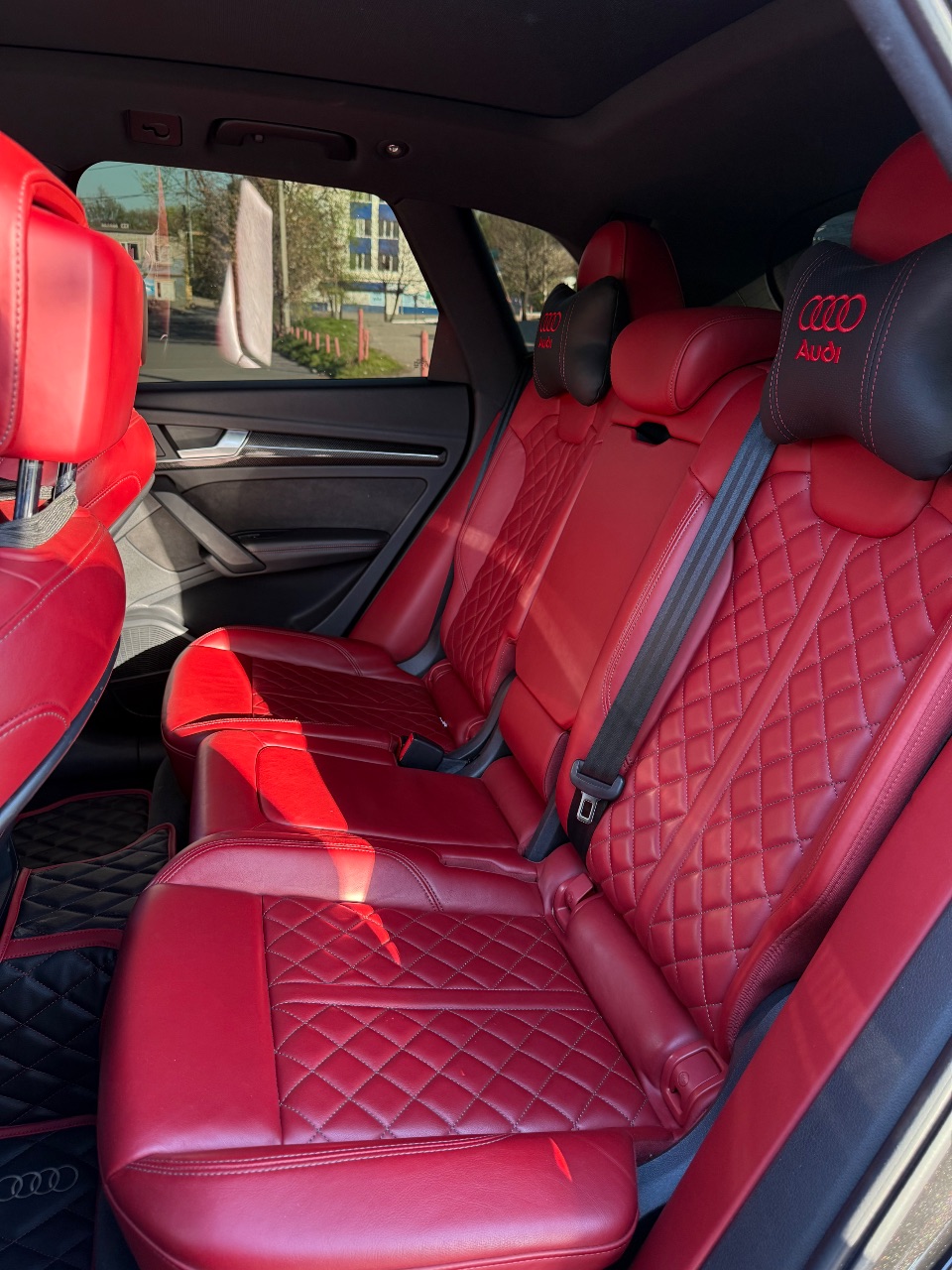 Audi SQ5 - фото 23