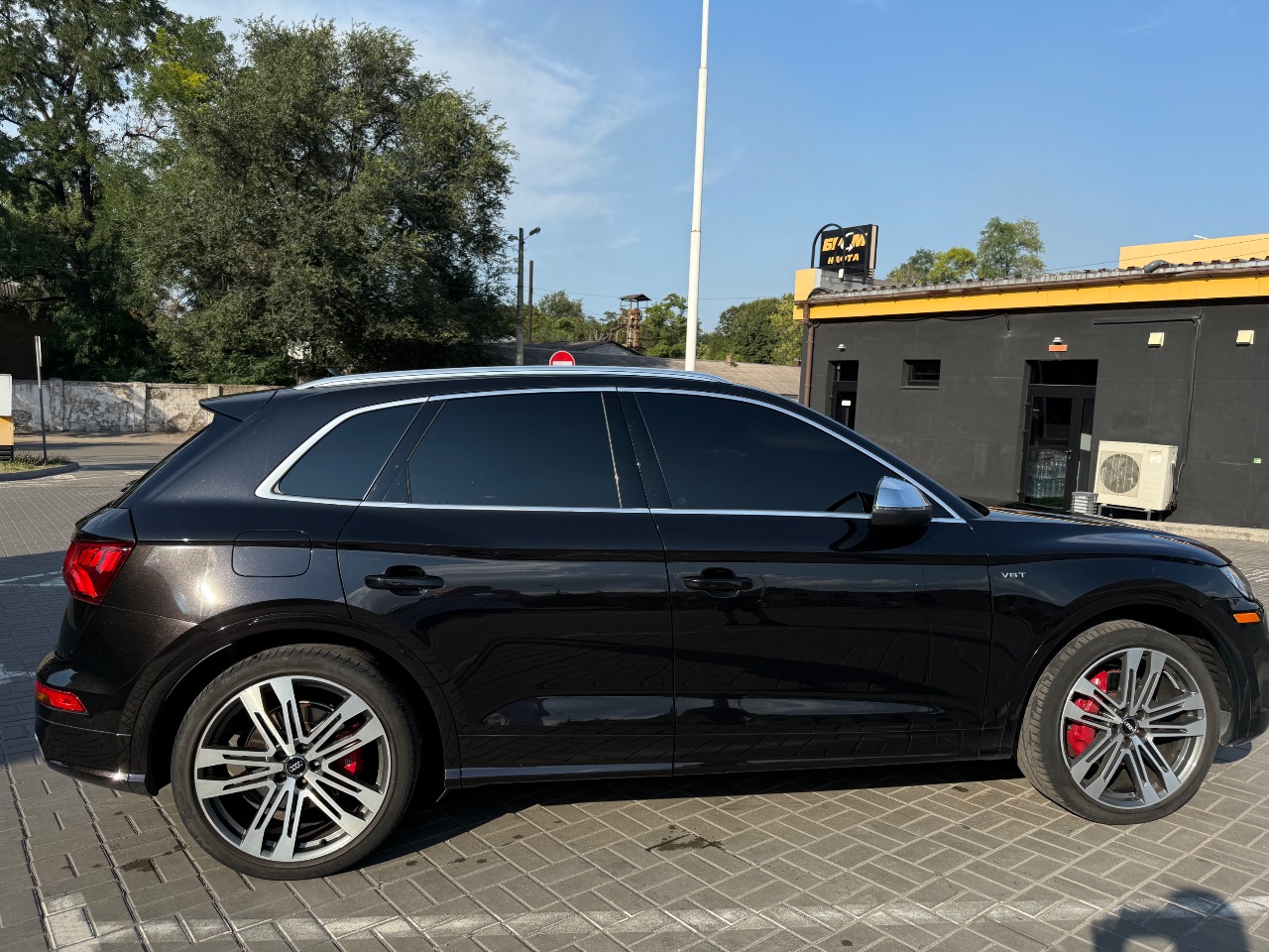 Audi SQ5 - фото 3