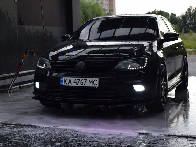 Volkswagen Jetta - зображення 1